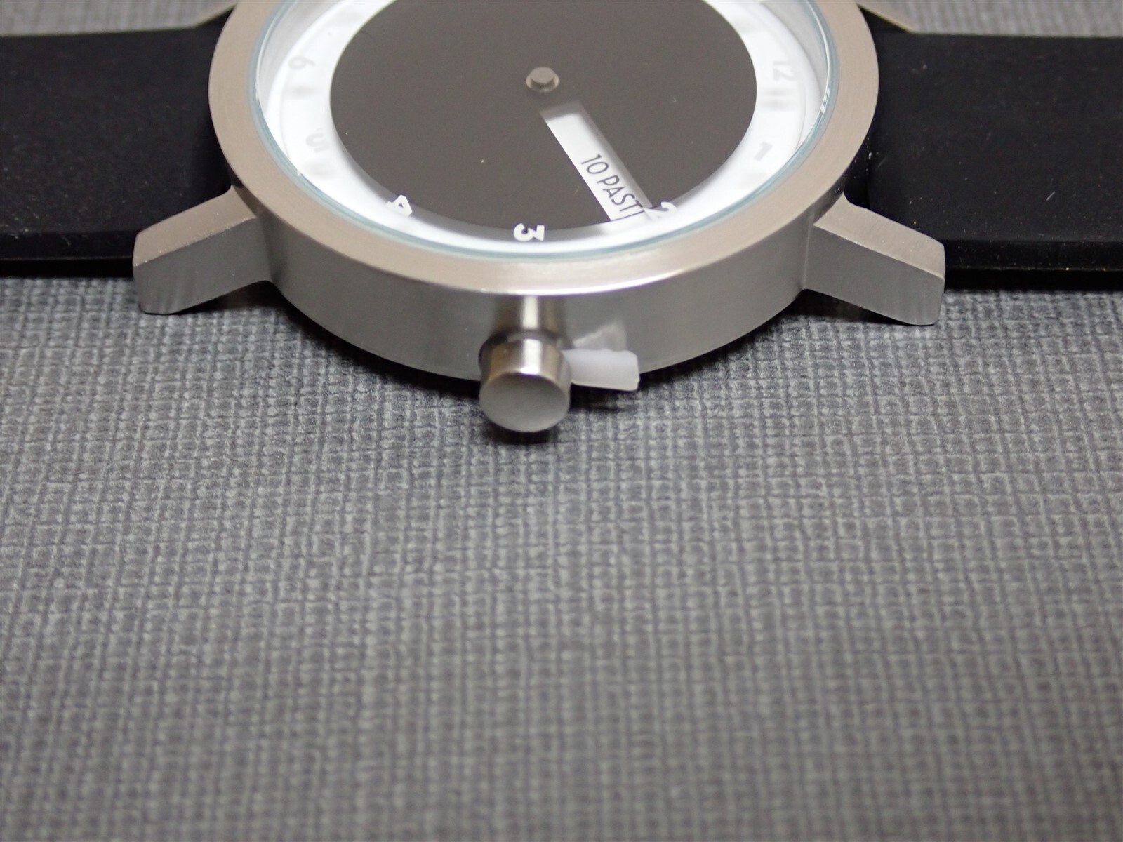 NEW Projects Watches PJT-7215S Till 40mm Black Silicone Band Watch