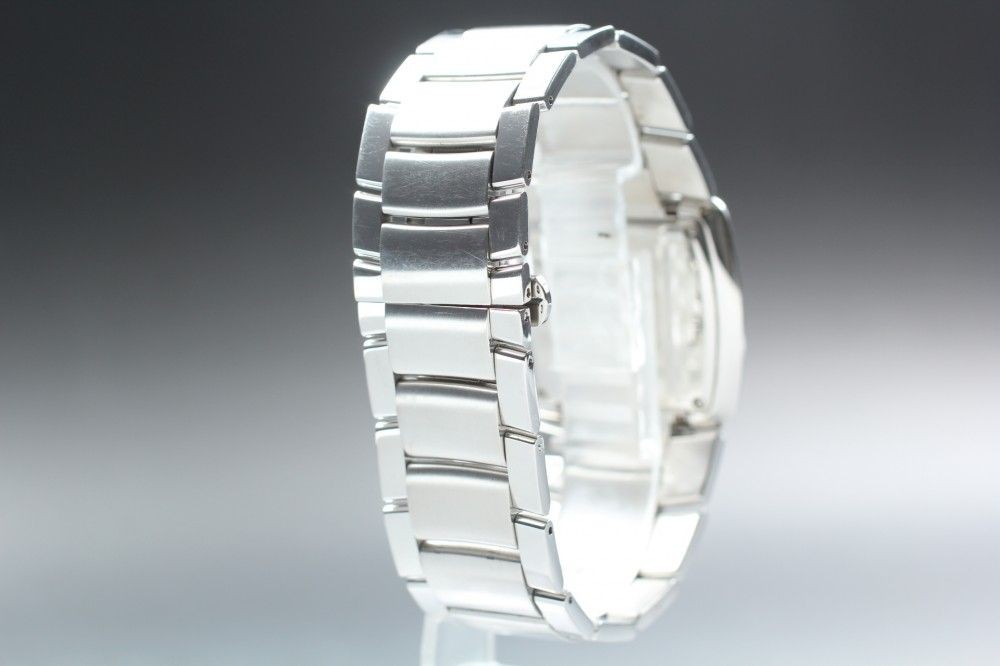 Working Item GUCCI 8500M Black Silver Date Bracelet Quartz Men’s Watch 17700