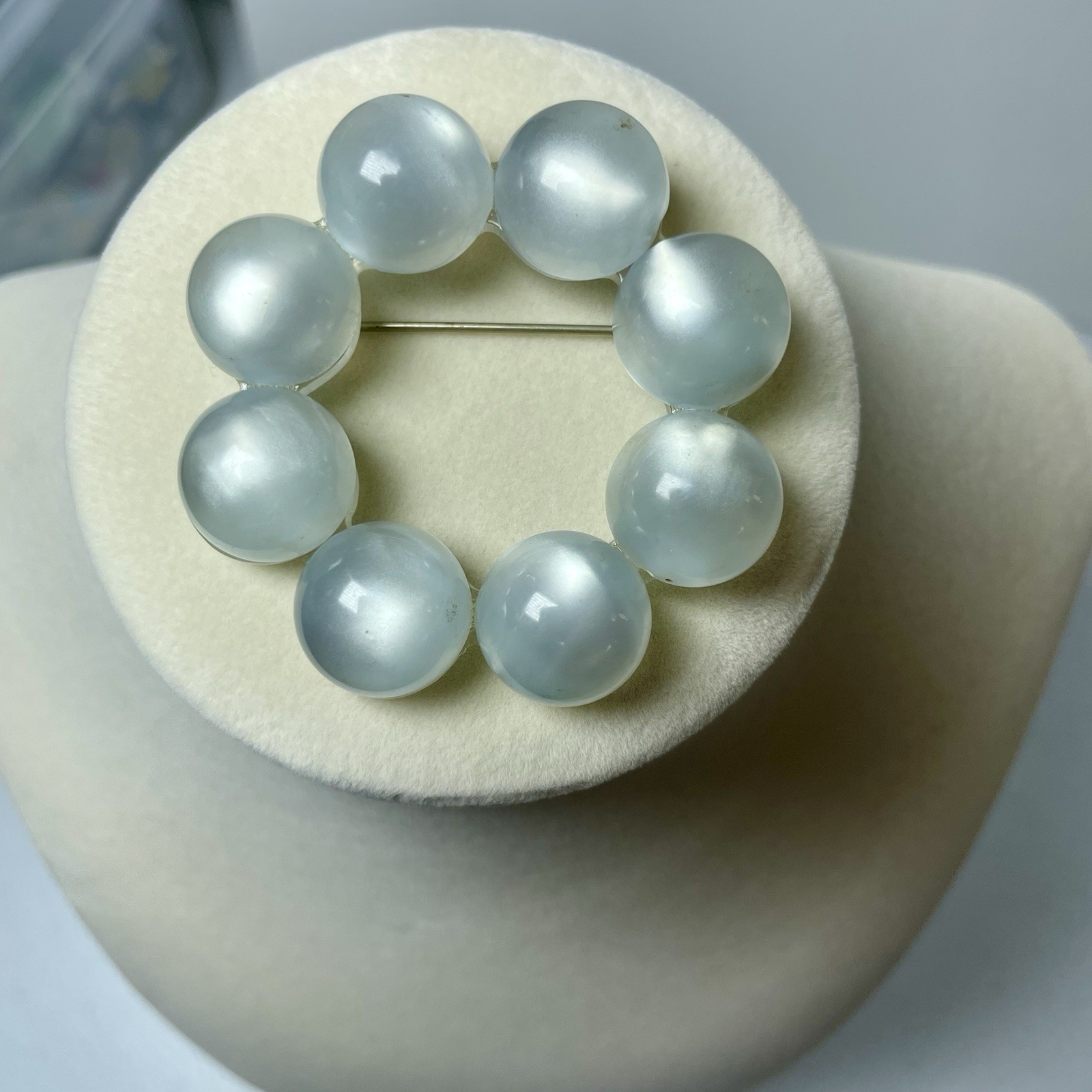 Gray Moonglow Lucite Brooch Vtg Lucite Circle Pin Acrylic