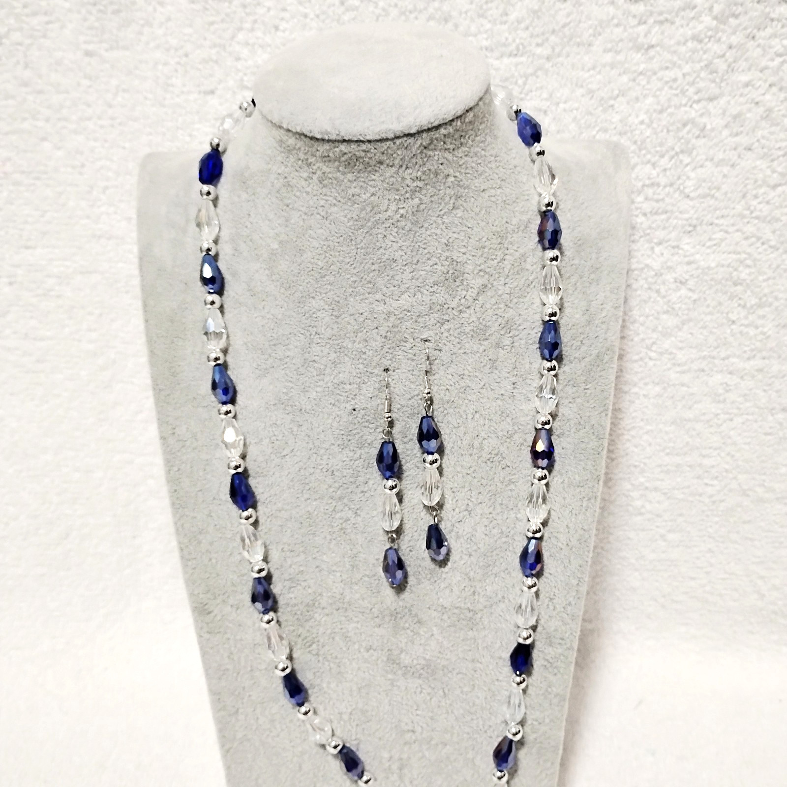 Handcrafted Jewelry 35″ Blue Clear Faceted Glass Teardrops Necklace Earring Set