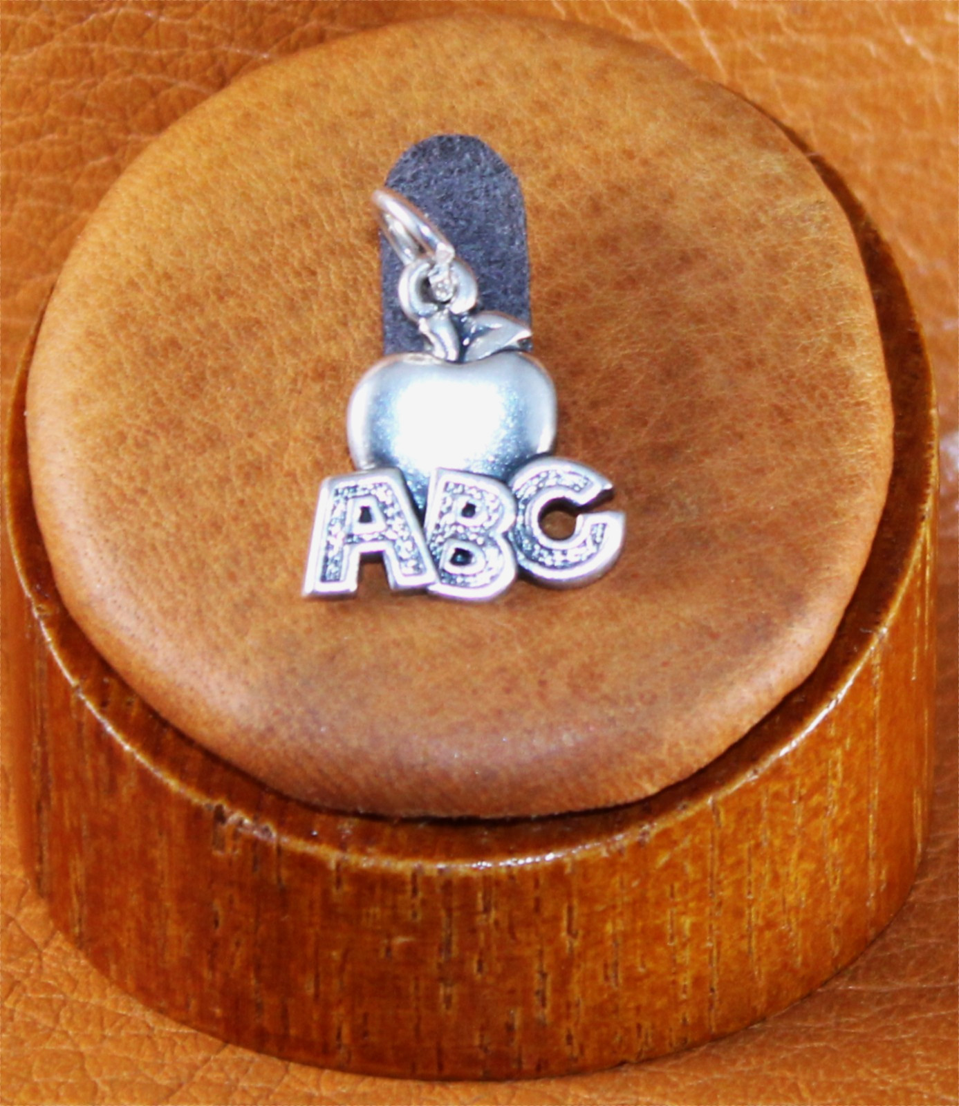 James Avery ABC APPLE School Teacher Charm Sterling Silver 11/16″ Length