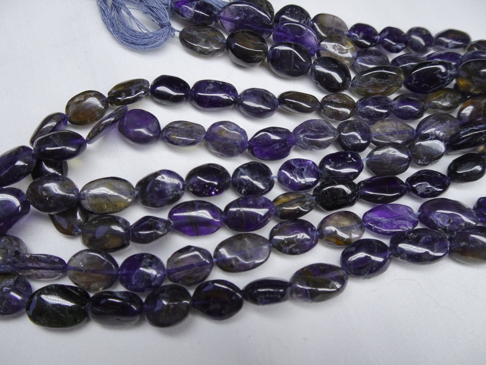 12 1/2″ Strand Natural Iolite Stone Puffy Oval 8-13mm Long Beads A403 DNG