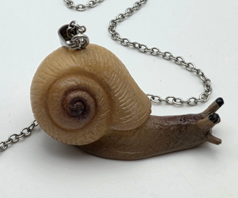 Brown Resin Snail Pendant Necklace Silver Tone Rolo Chain 18.5 In Whimsical