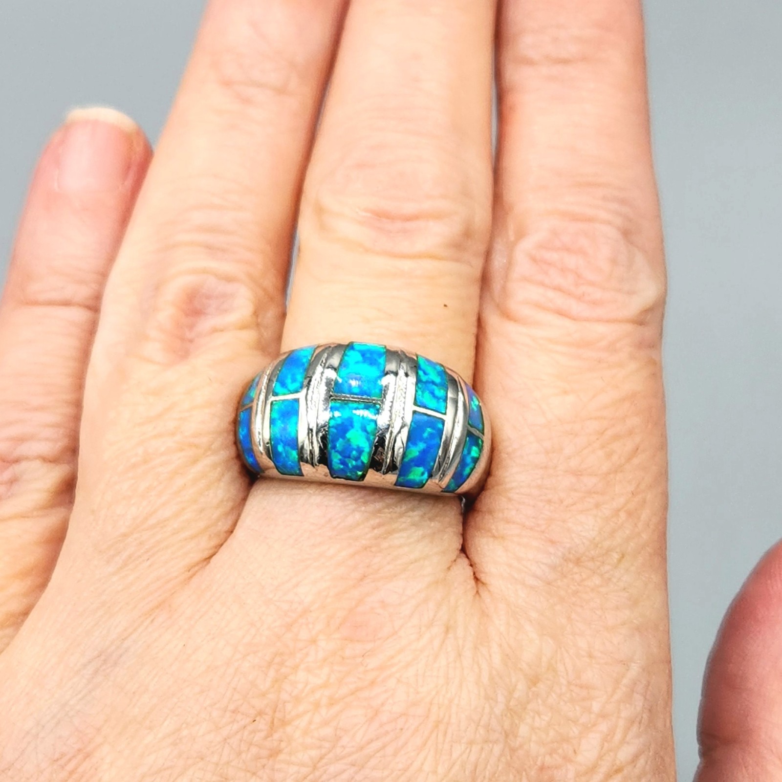 Sterling Silver Blue Lab Opal Inlay Domed Bezel Ring Size 8 5.5g