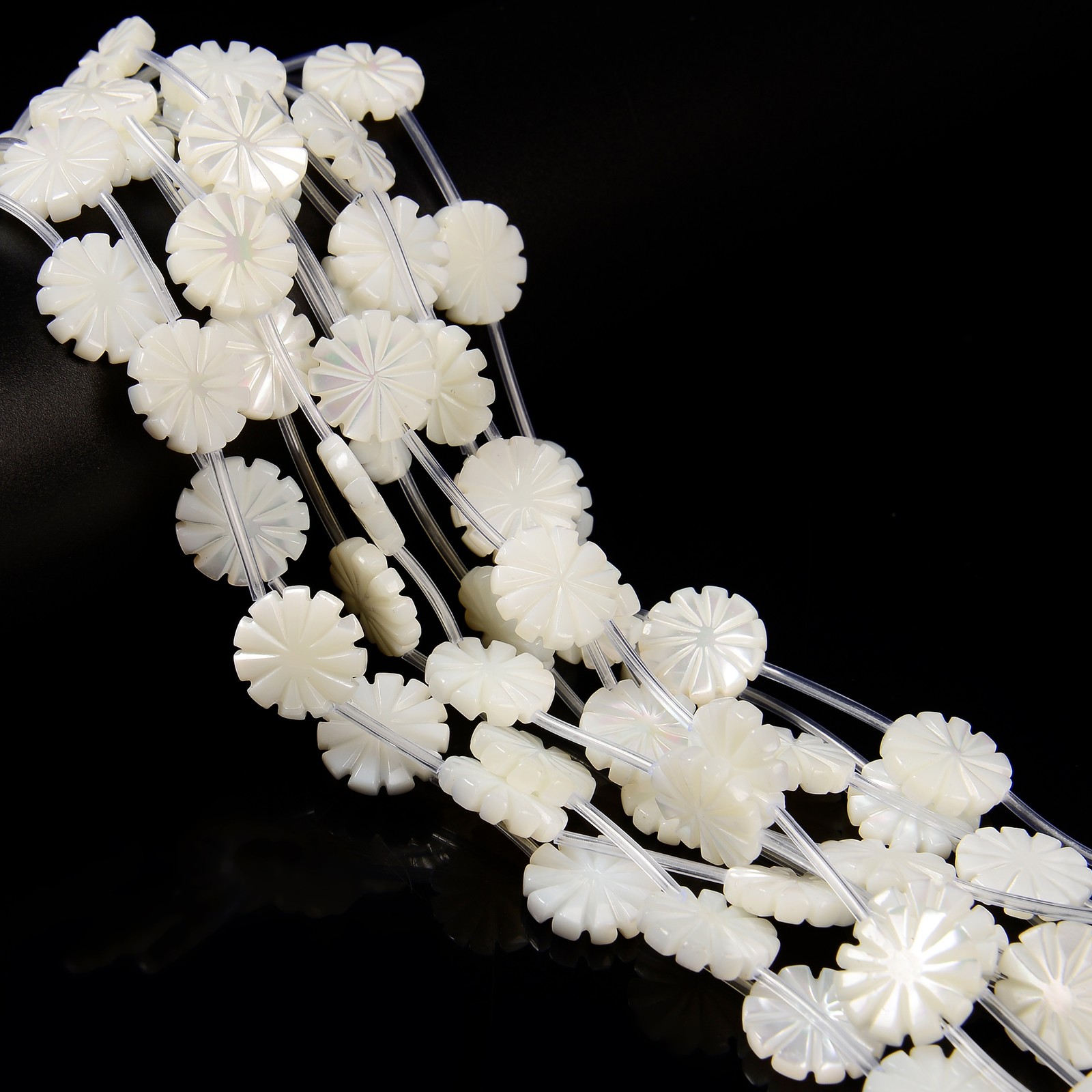 Iridescent White Mother of Pearl Shell Carved Daisy Flower Beads 15mm 15.5″ Strd