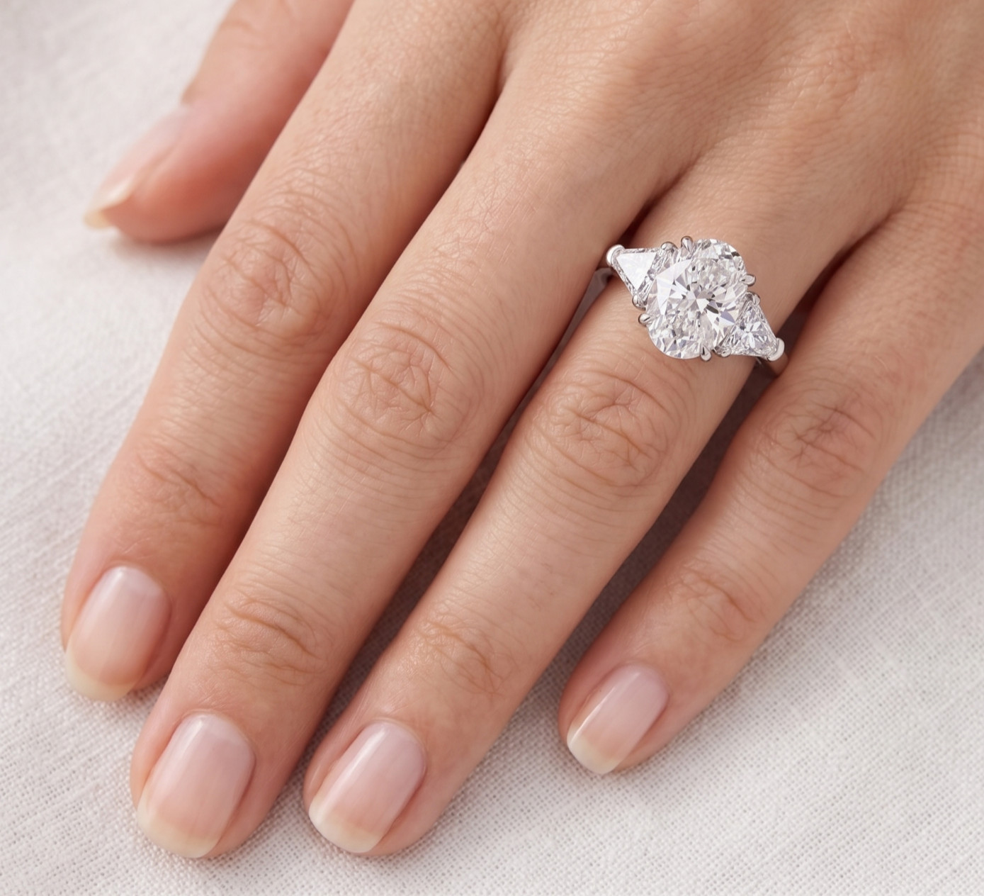 RARE 5.00 Ct Certified Oval Shape Natural White Diamond Ring White Gold Finish