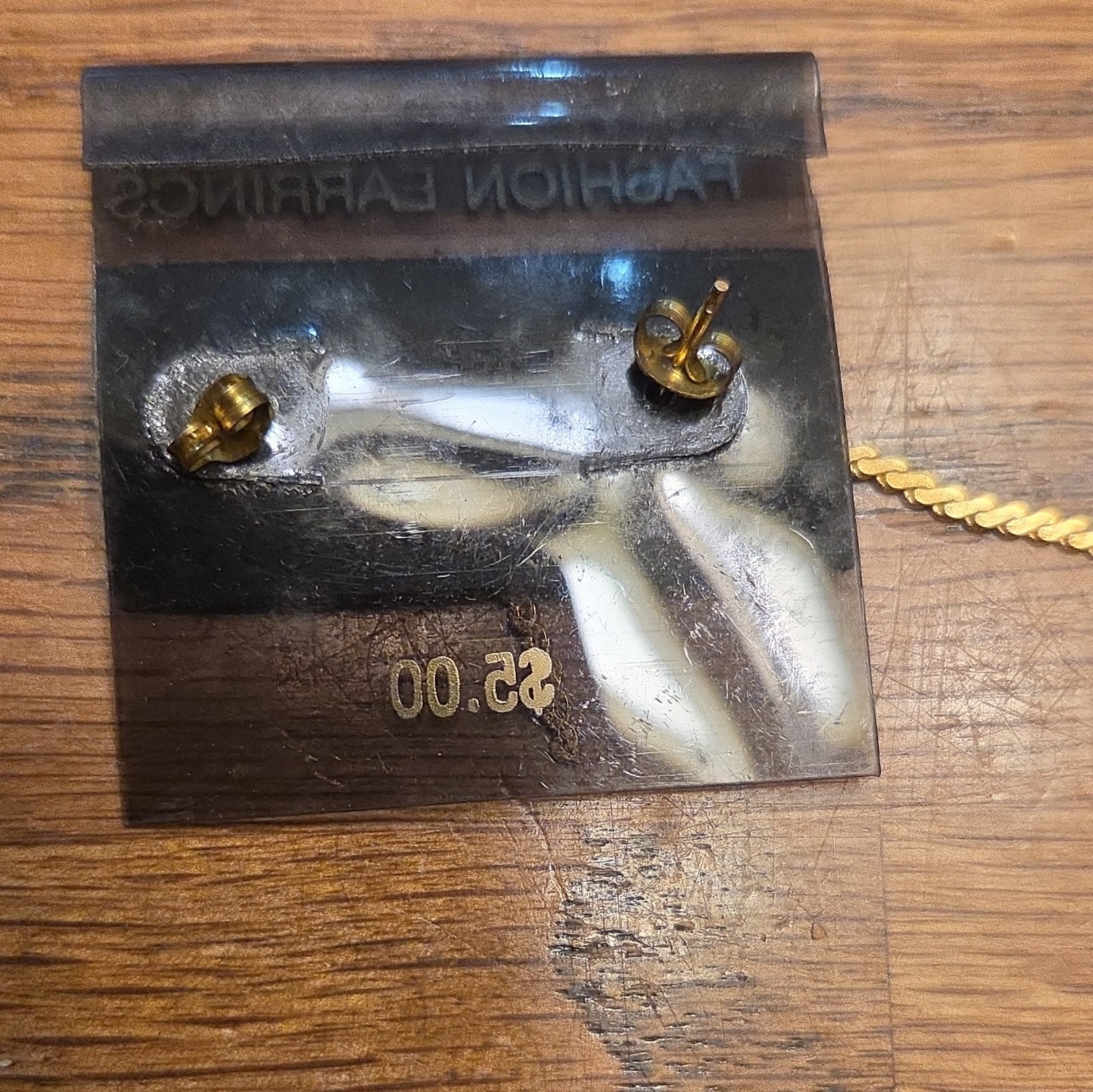 Gold Tone Twisted Bar Dangle Stud Earrings Butterfly Closure No Stone Metal (5)