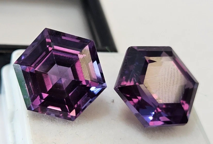 Hexagon Cut 20+ Ct Pair Of Alexandrite Colour Changing Natural Loose Gemstone