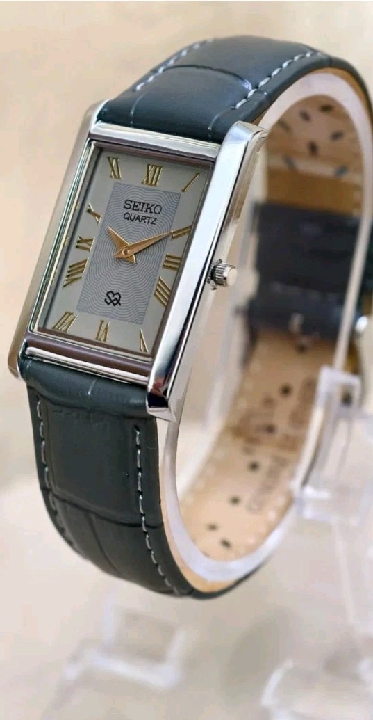 Vintage Seiko Slim Tank Mens Wristwatch Gray Dial Japanese 90s Watch