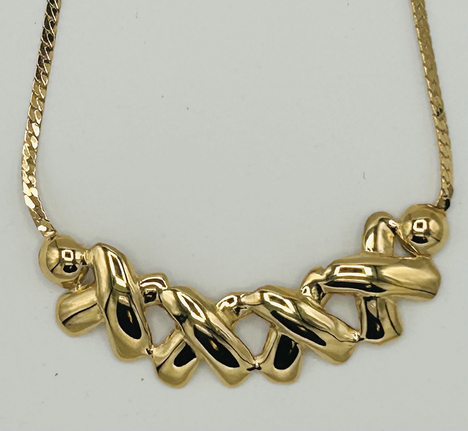 NOS Vintage 1980s Gold Tone Chunky X Chain Necklace