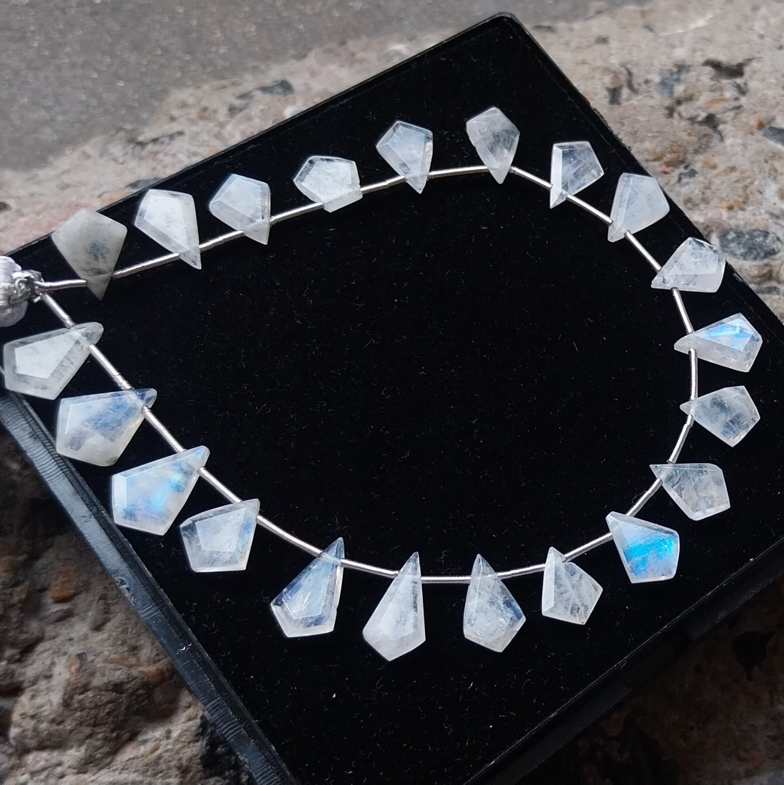 40 Carat 7.5×8 to 9×12 MM Natural White Color Moonstone Fancy Cut 8 inch Beads