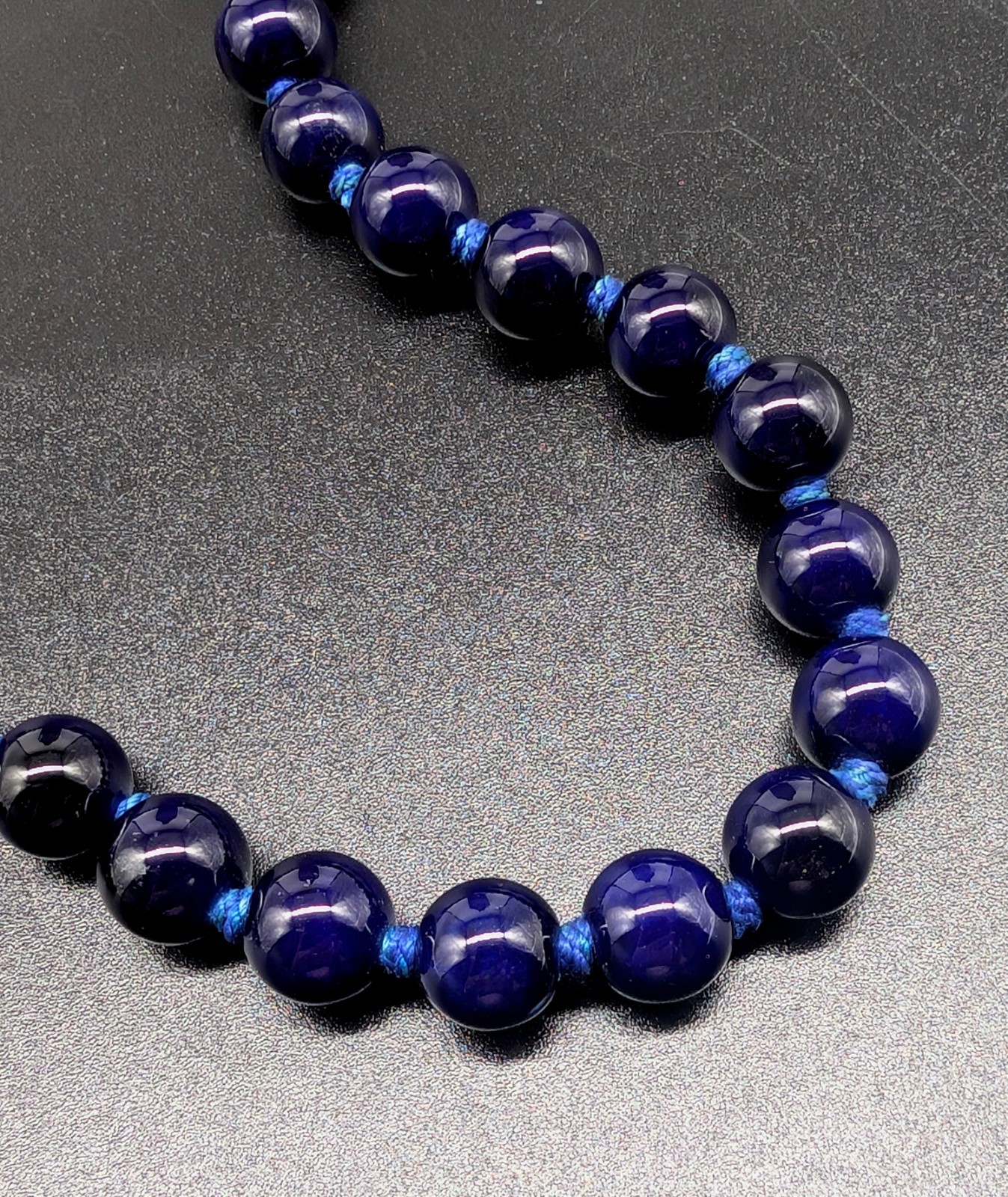 Vintage Hand Knotted Cobalt Blue Glass Bead Necklace 24″ L 10mm