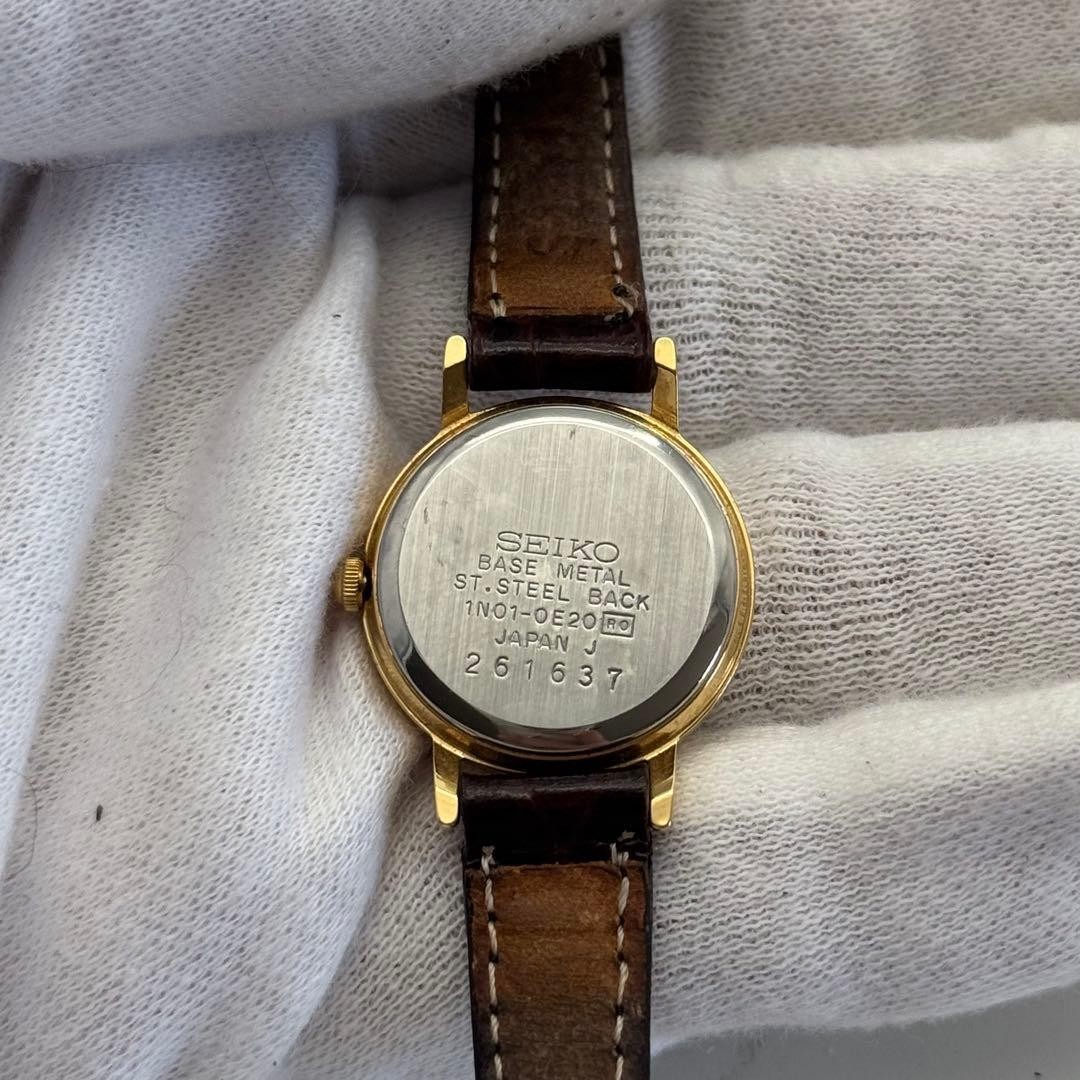 SEIKO new battery wristwatch working item 1N01 0E20 ladies