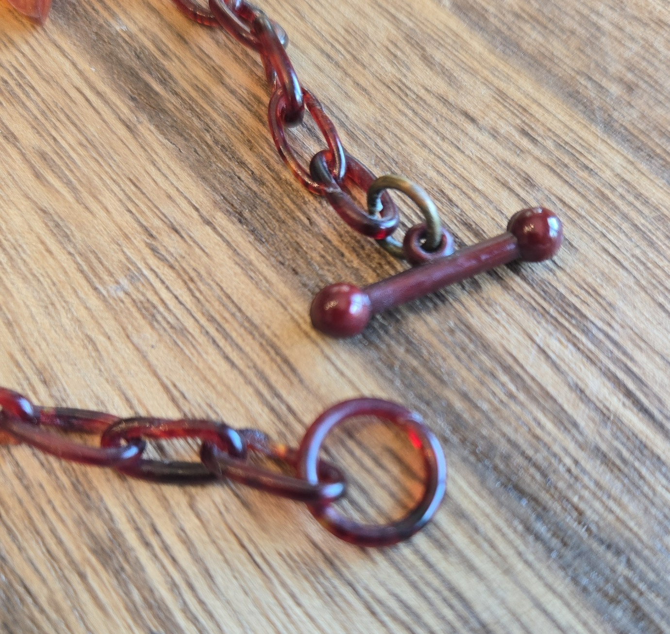 Vintage Translucent Celluloid Dangling Maple Leaves Necklace Brass Brown Marbled