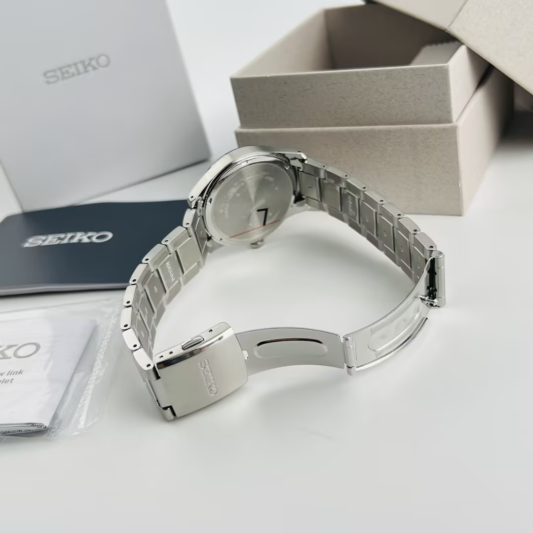 Seiko Essentials SUR559 Blue Dial Stainless Steel Men’s Quartz Watch 39.5mm New