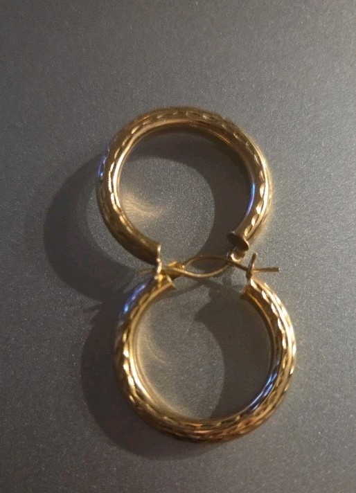 Pure 10k Yellow Gold Diamond Cut Hoop Earrings 2.17 G Hollow Beautiful Vintage
