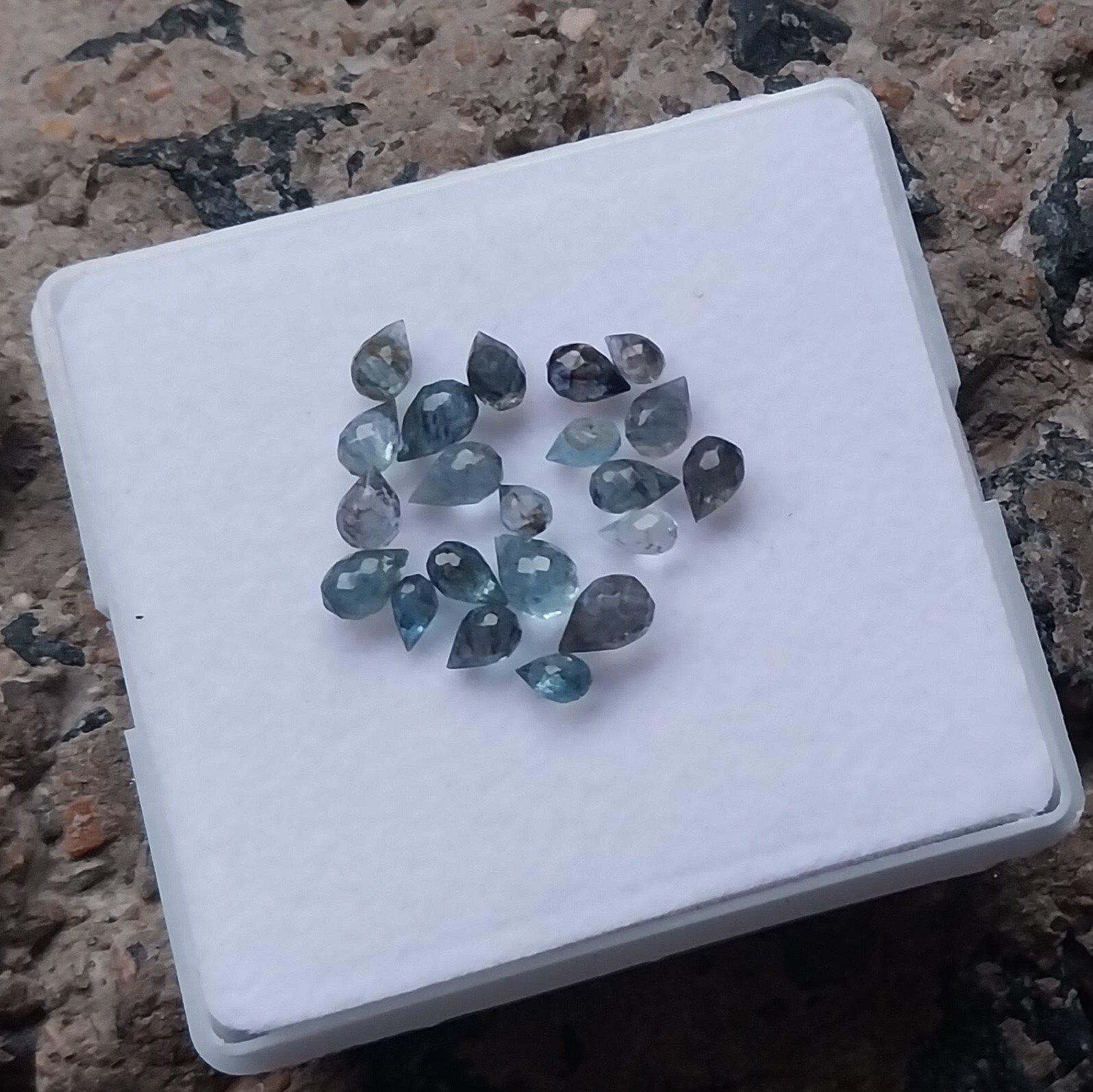 13 Ct 3.5×5 to 5×7.5MM Faceted Natural Blue Moss Aquamarine Teardrops 22 Pcs Lot