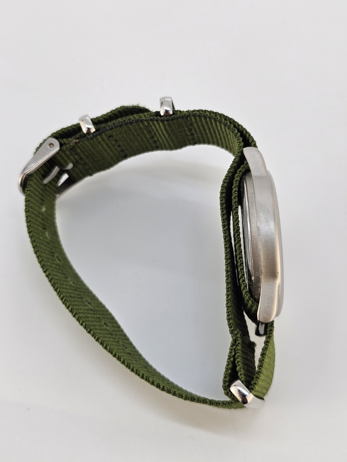 Women’s Field Watch 34MM Gray Dial New Nylon Army Green Band NEW Battery READ