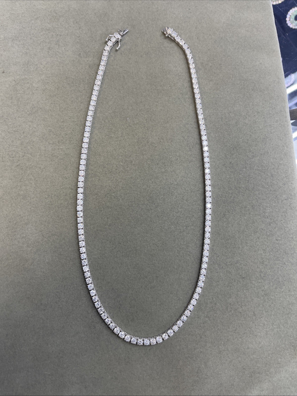 15.0ct Natural Diamond Tennis Necklace. 18k White Gold. 17 Inches