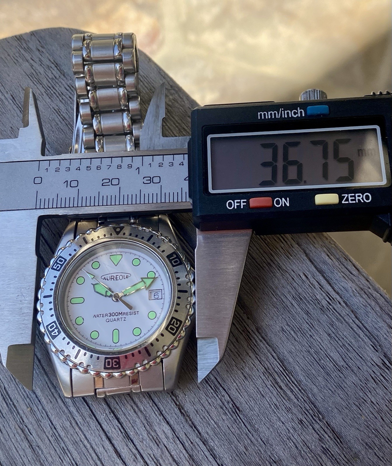 Vintage 1990s Aureole Swiss Quartz Diver Watch 36mm Stainless Steel Sandblasted
