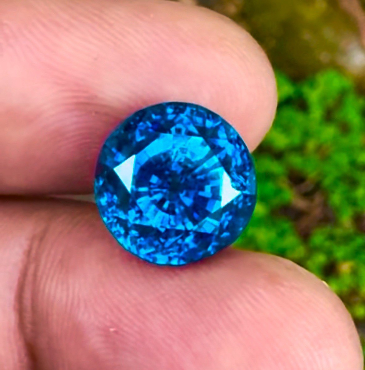 16.75ct Huge Unique Gorgeous Round 100% Natural Top Color Blue Zircon 12.4mm