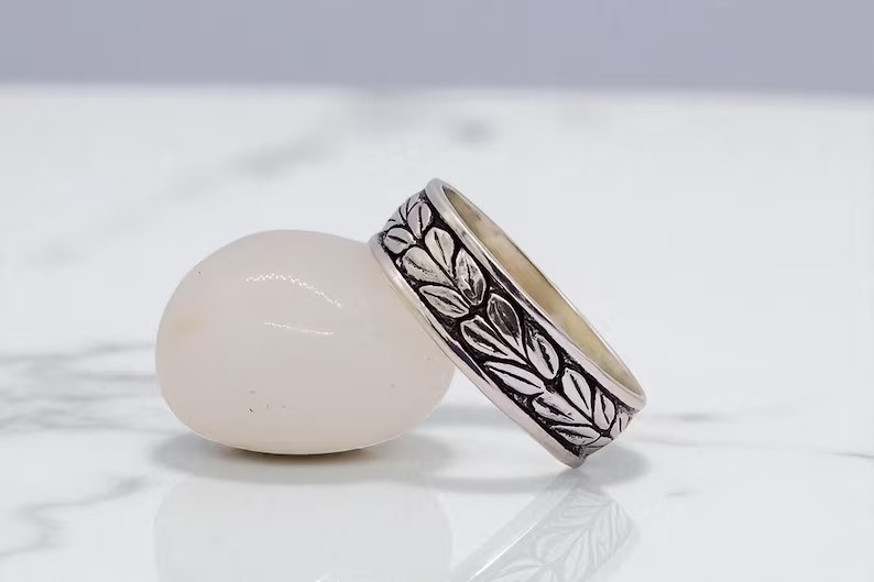 925 Sterling Silver Laurel Leaf Band Ring: Botanical Nature Jewelry