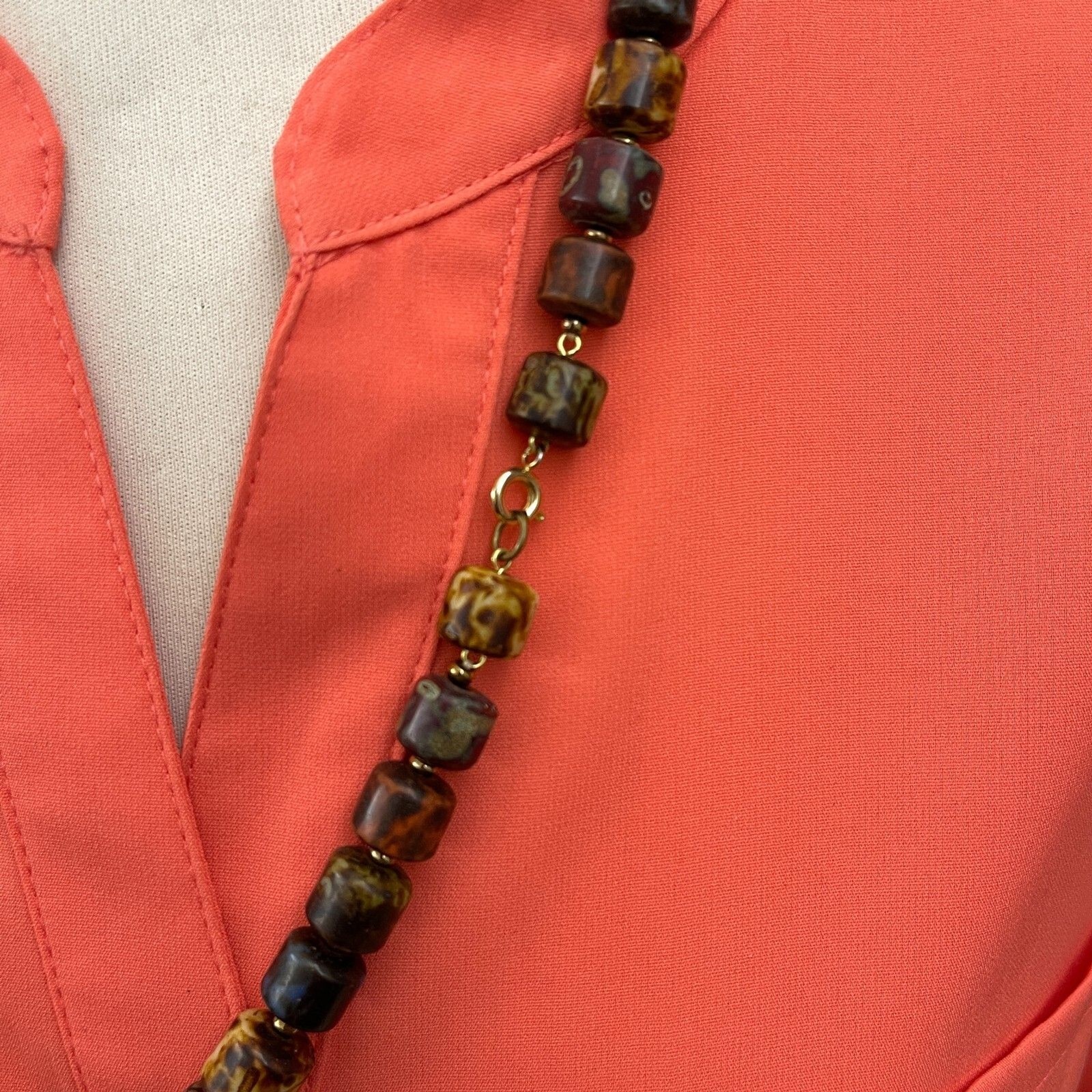 Beaded Beads Blue Brown Green Stones Women’s Fashion Necklace NWOT