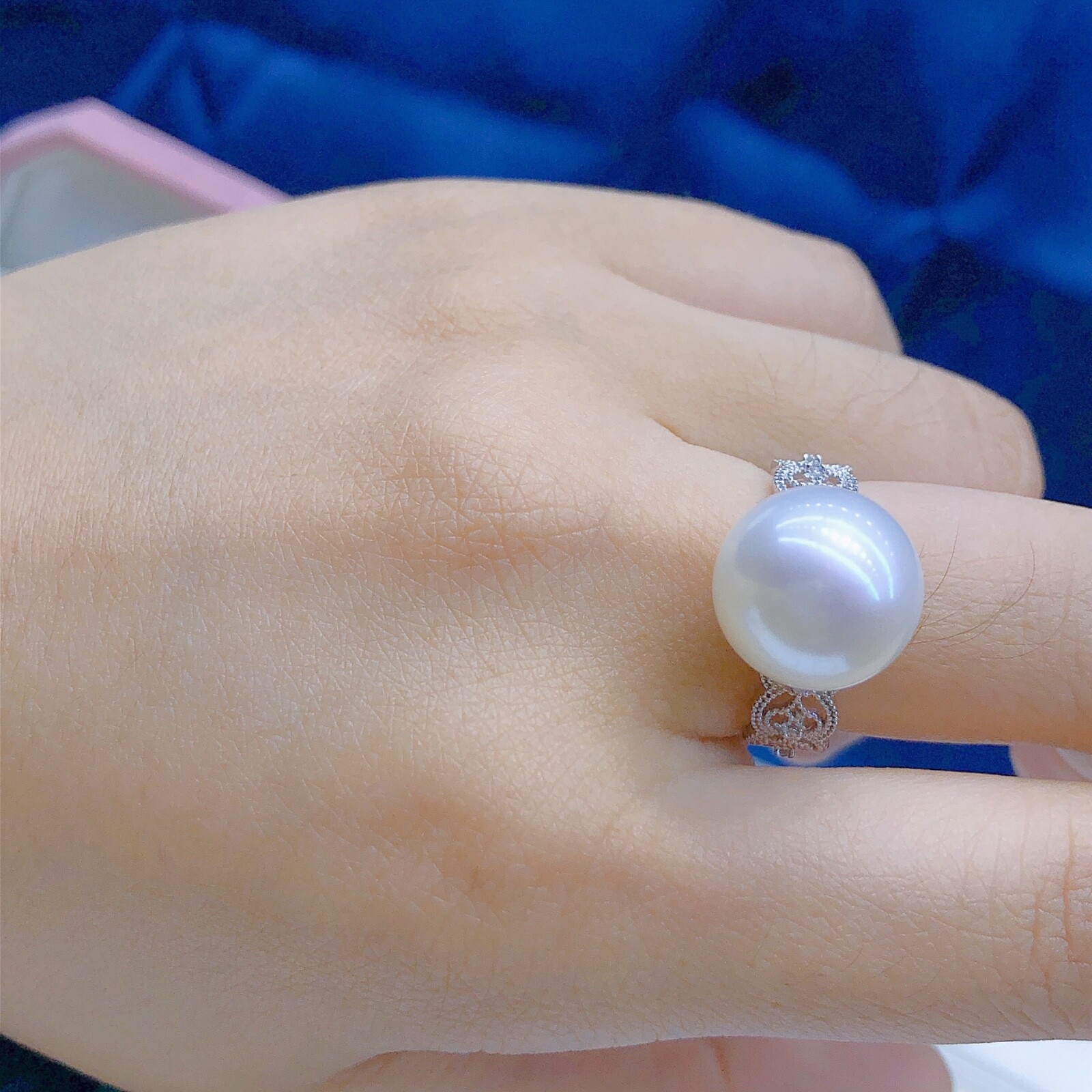 12.3mm Big South Sea White Pearl Ring High Cool Luster 18k White Gold Diamonds
