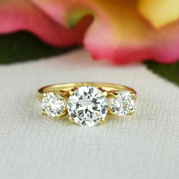 3 CT Round Cut Lab-Created Diamond 3-Stone Wedding Ring 14K Yellow Gold Plated