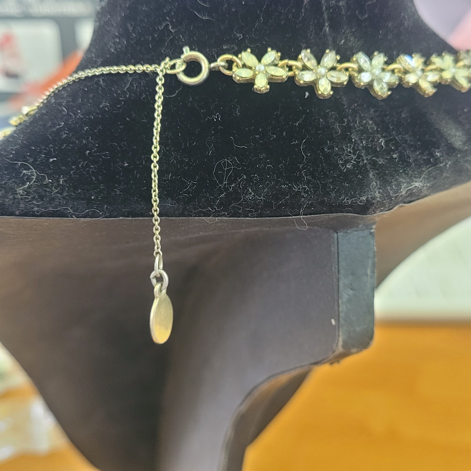 LOFT Ann Taylor Pastel Blue Rhinestone Flower Choker Necklace Silver Tone 16″
