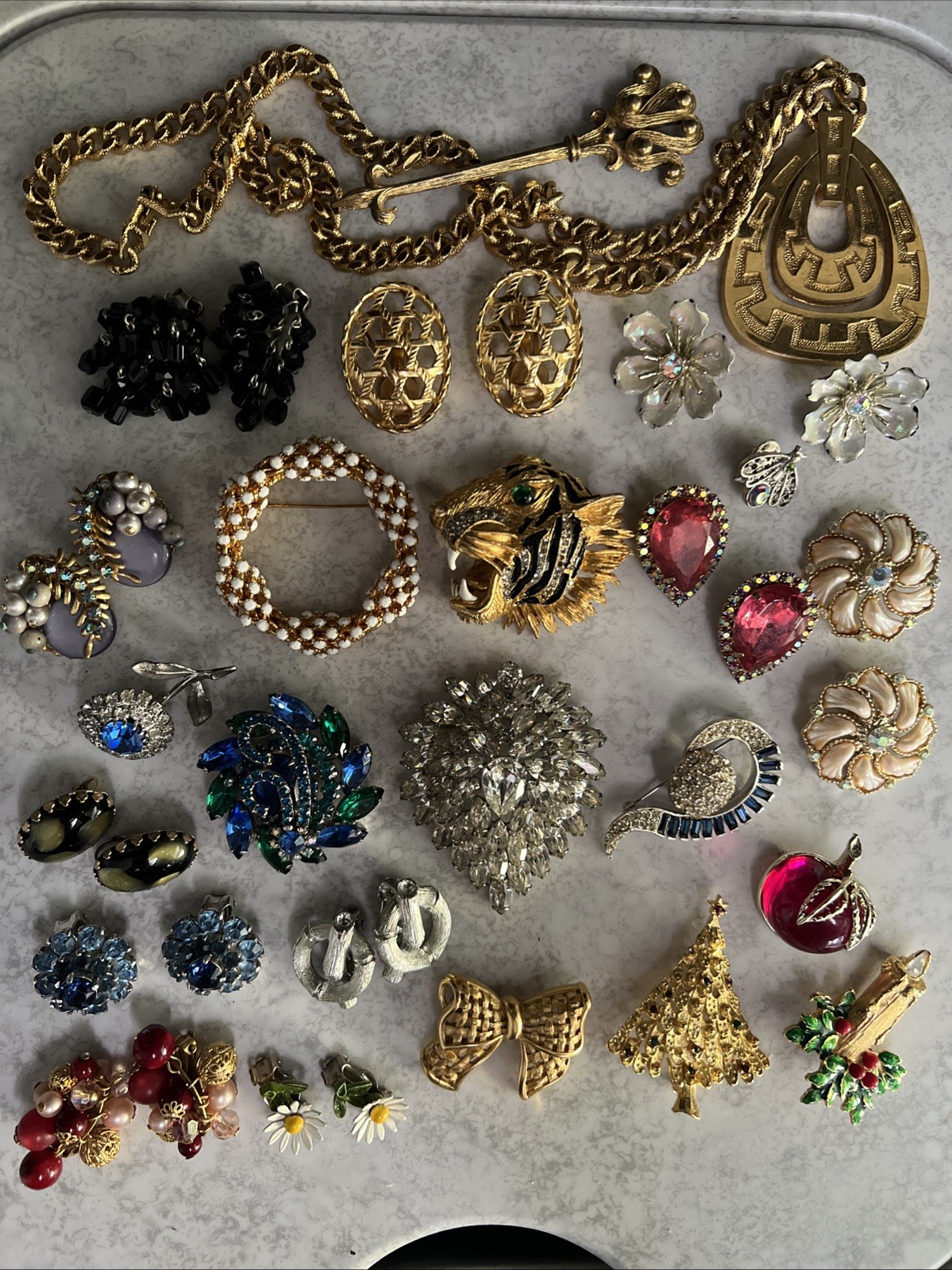 Vintage Rhinestone Jewelry Lot (Some High End Pieces) See Description