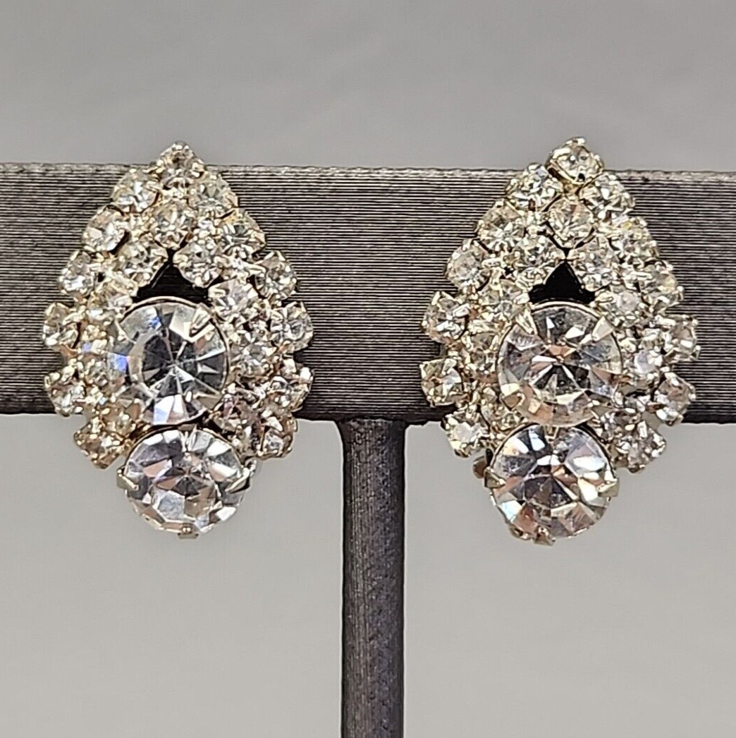 Vintage Rhinestone Clip On Earrings Clear Silver Tone Wedding Prom 1950s 2cm