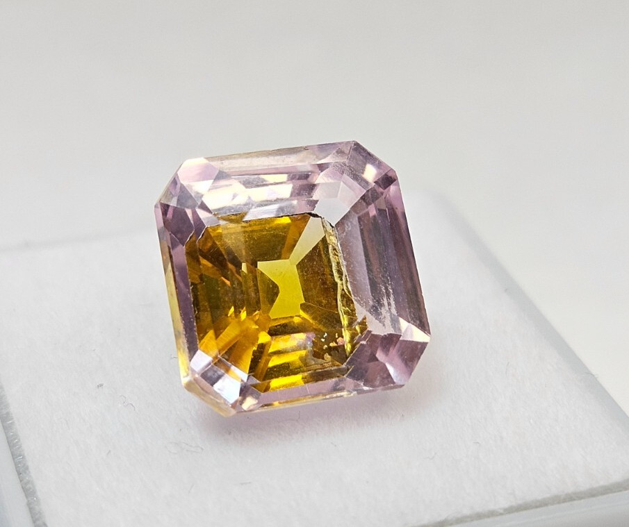 Pitambari Sapphire 10+ Ct Asscher Cut Bi-Colour Natural Certified Loose Gemstone