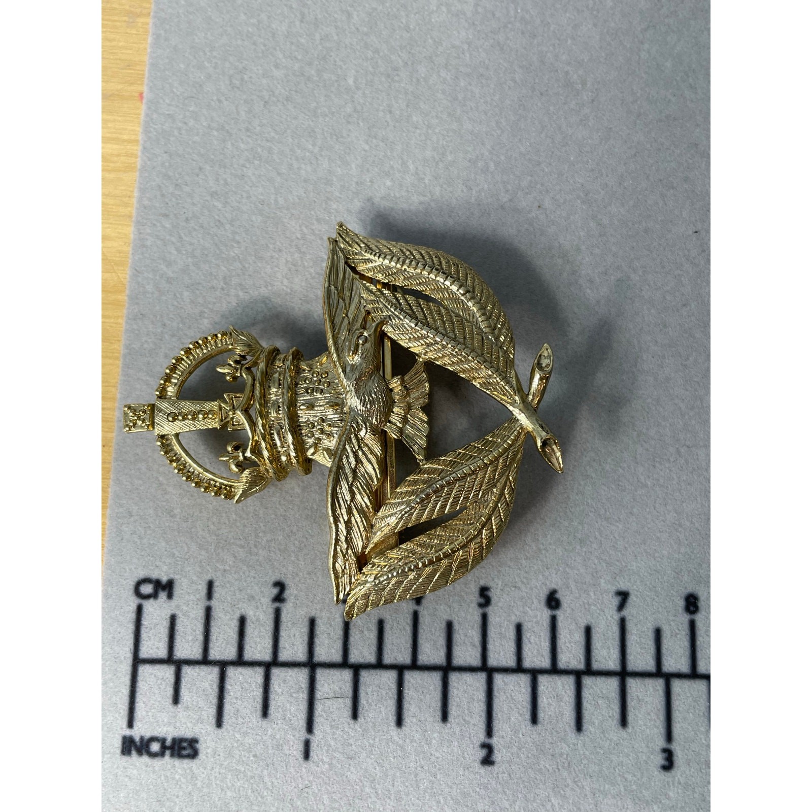 Vintage MJ ENT Clip Brooch Gold Tone Heraldic Royal Air Force Eagle Crown UK