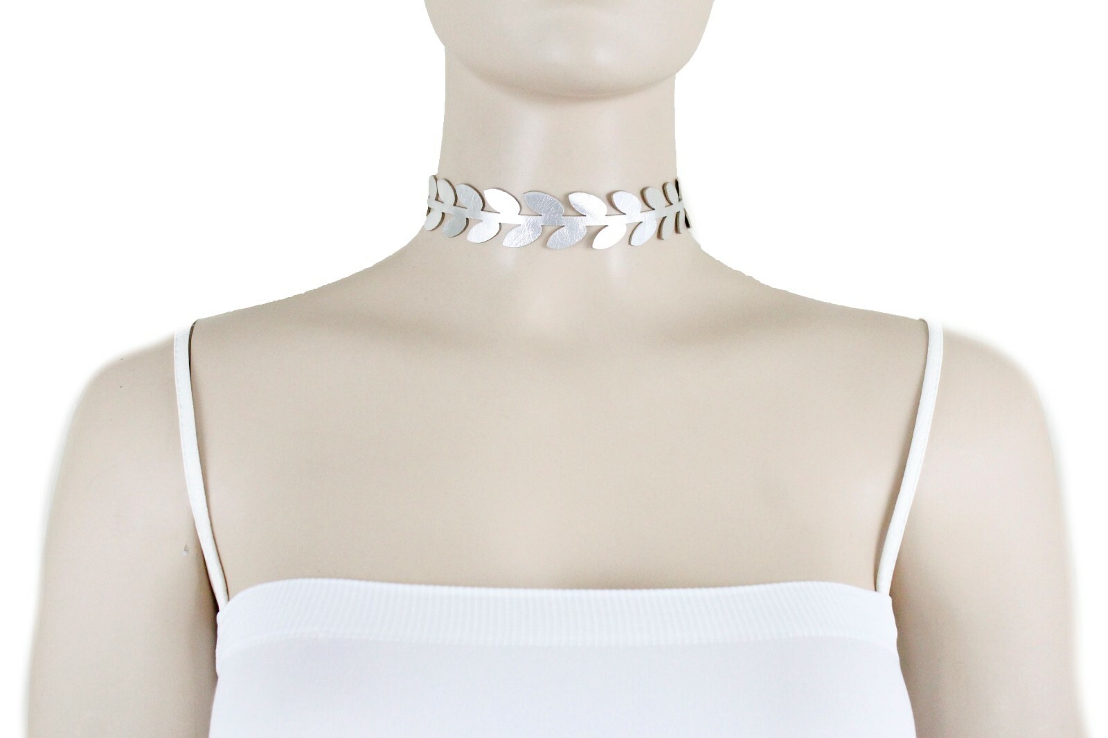 Women Fashion Jewelry Choker Necklace Metallic Silver Faux Leather Leaf Fabric