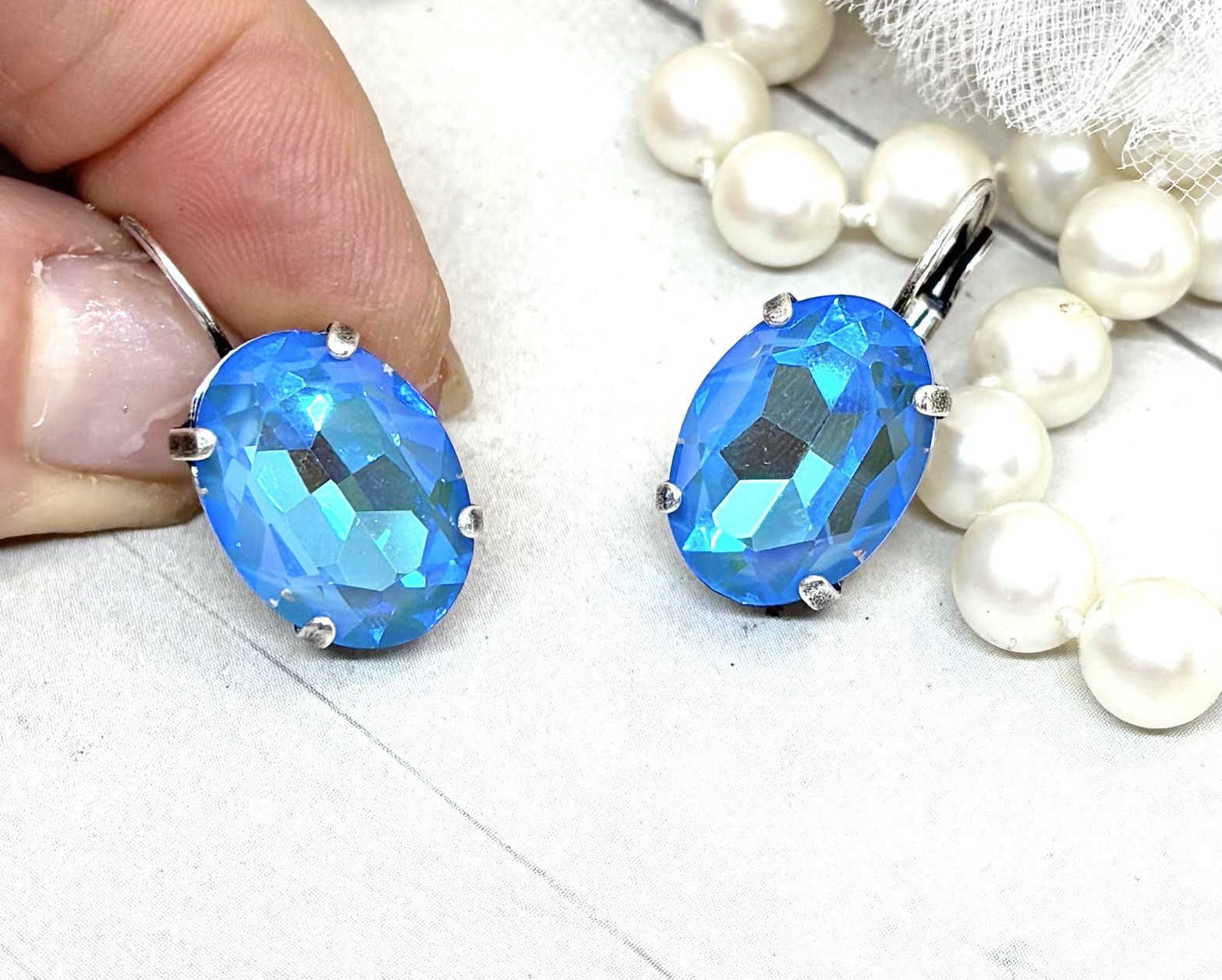 Antique Silver Plated 18mm Ocean Blue Delite Oval Crystal Cup Chain Earrings