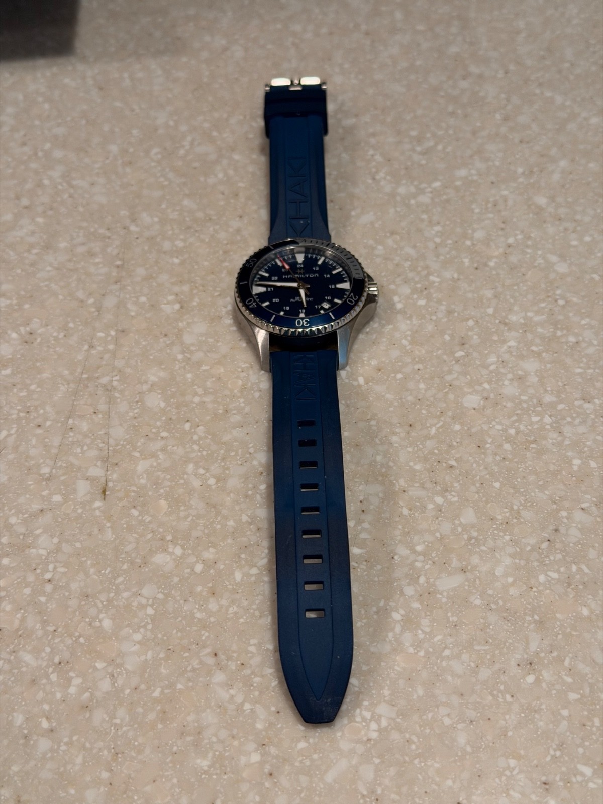 hamilyon khaki navy scuba 40mm blue rubber strap H82345341
