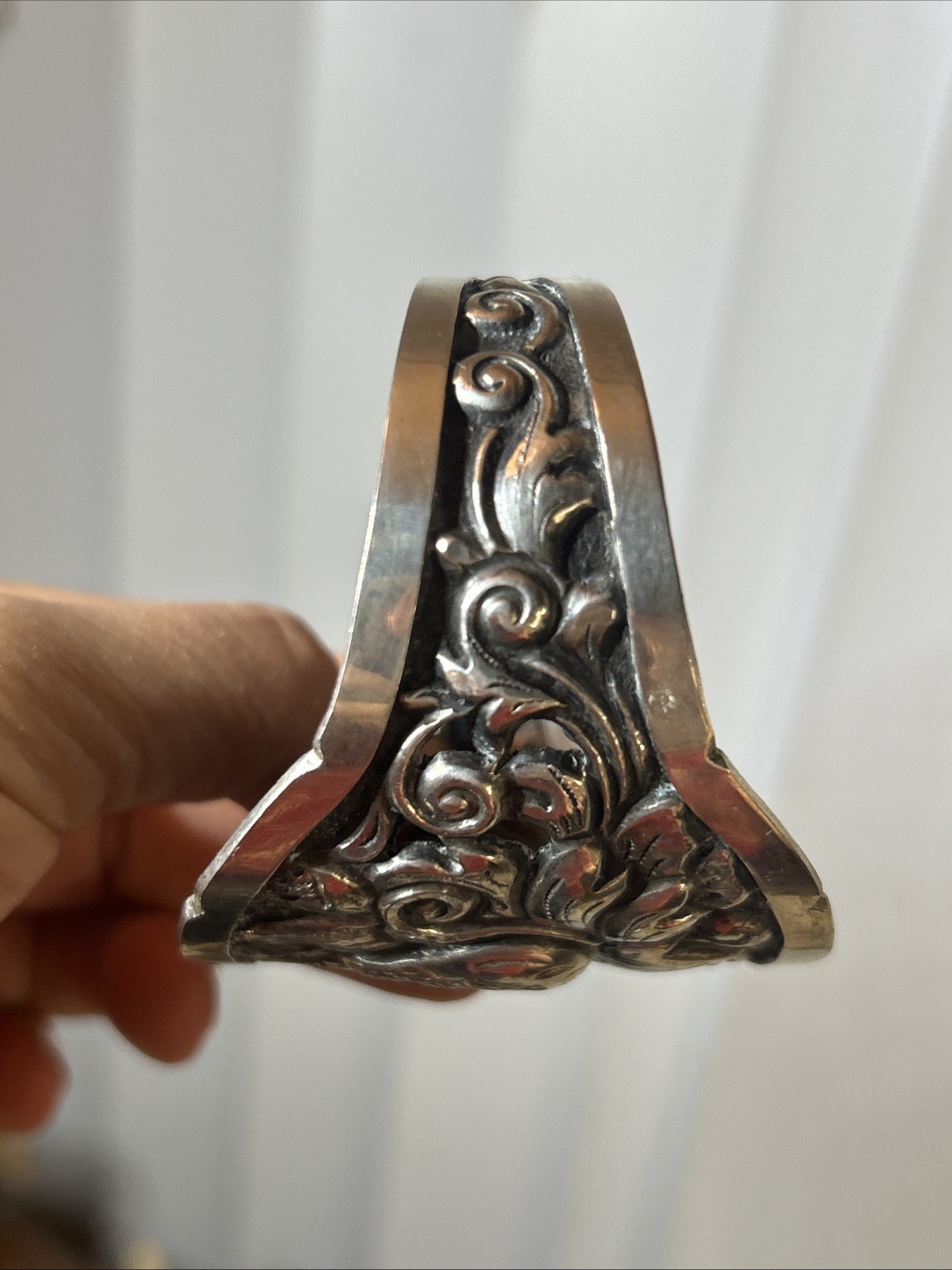 31. Ethnic SN 800 Silver Lotus Flower Motif Repousse Cuff bracelet 36.3g, 7 1/2″