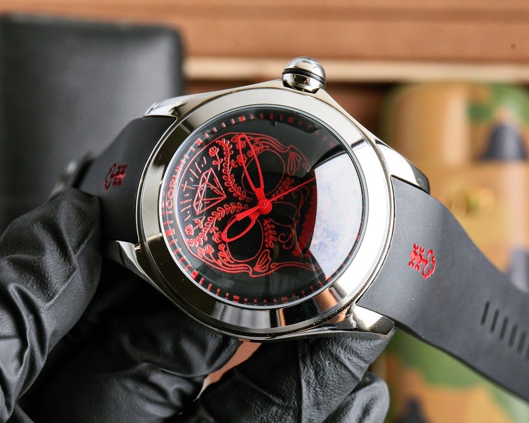Corum Bubble Clown automatic mechanical movement men’s watch black/red dial