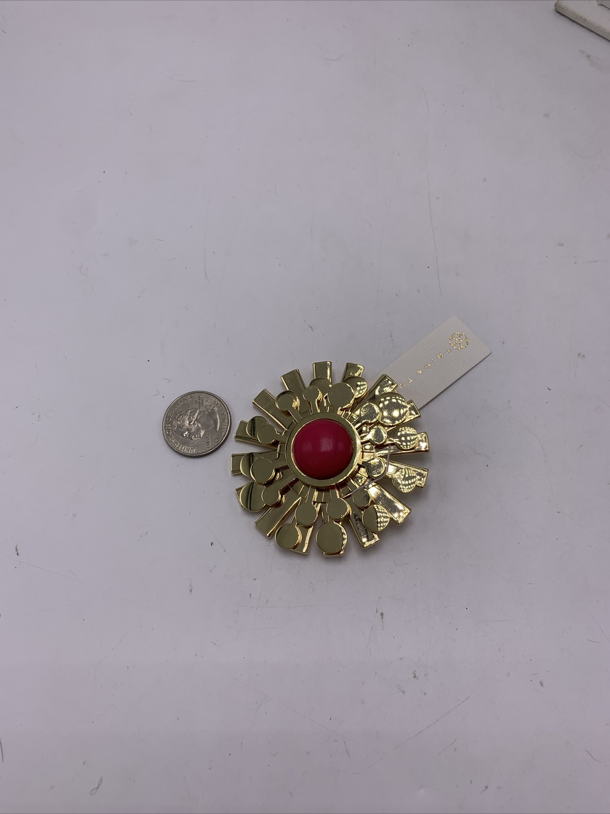 NWOT TRINA TURK INDAIN CAYNON GOLD TONE PINK STONE BROOCH X822-1