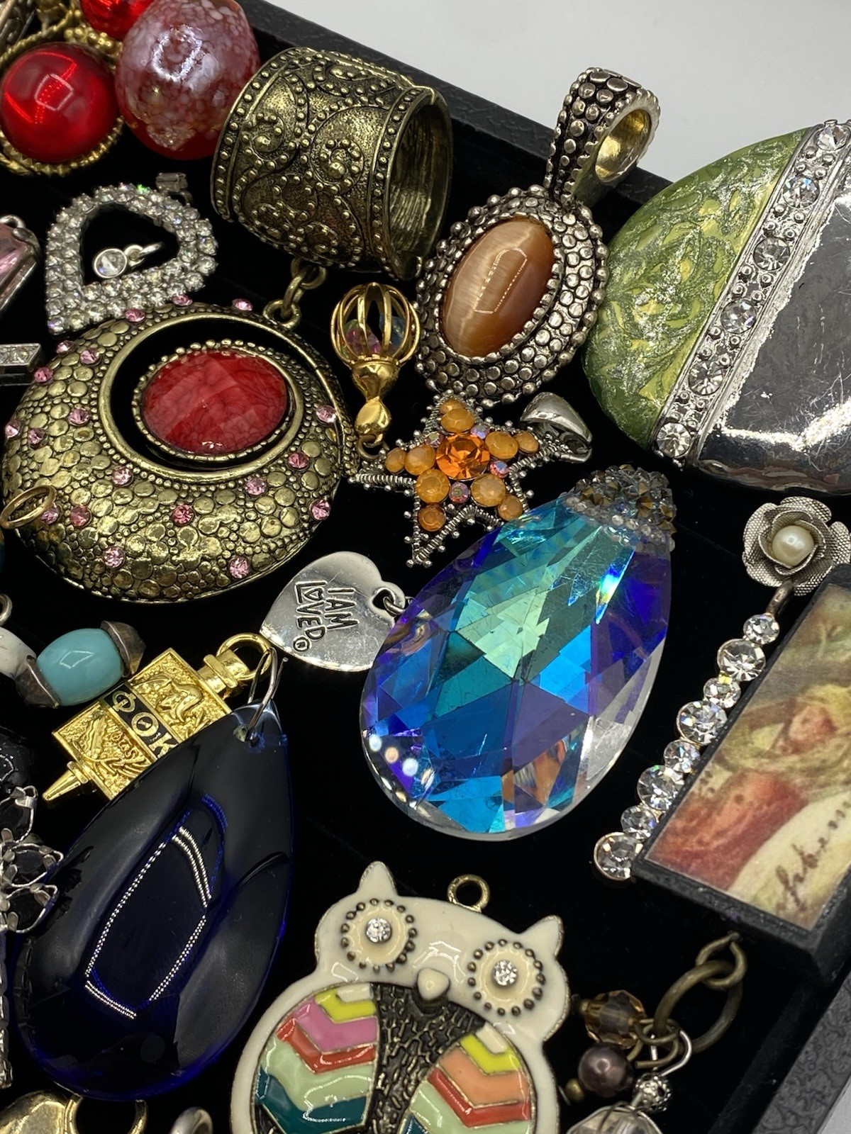 Vintage-Now Jewelry Lot Of 120 Pendants & Charms For Necklaces Enamel Rhinestone