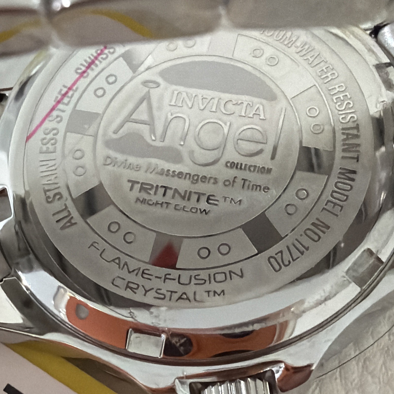 Ladies Invicta 11720 Stainless steel white mother-of-pearl dial watch RARE