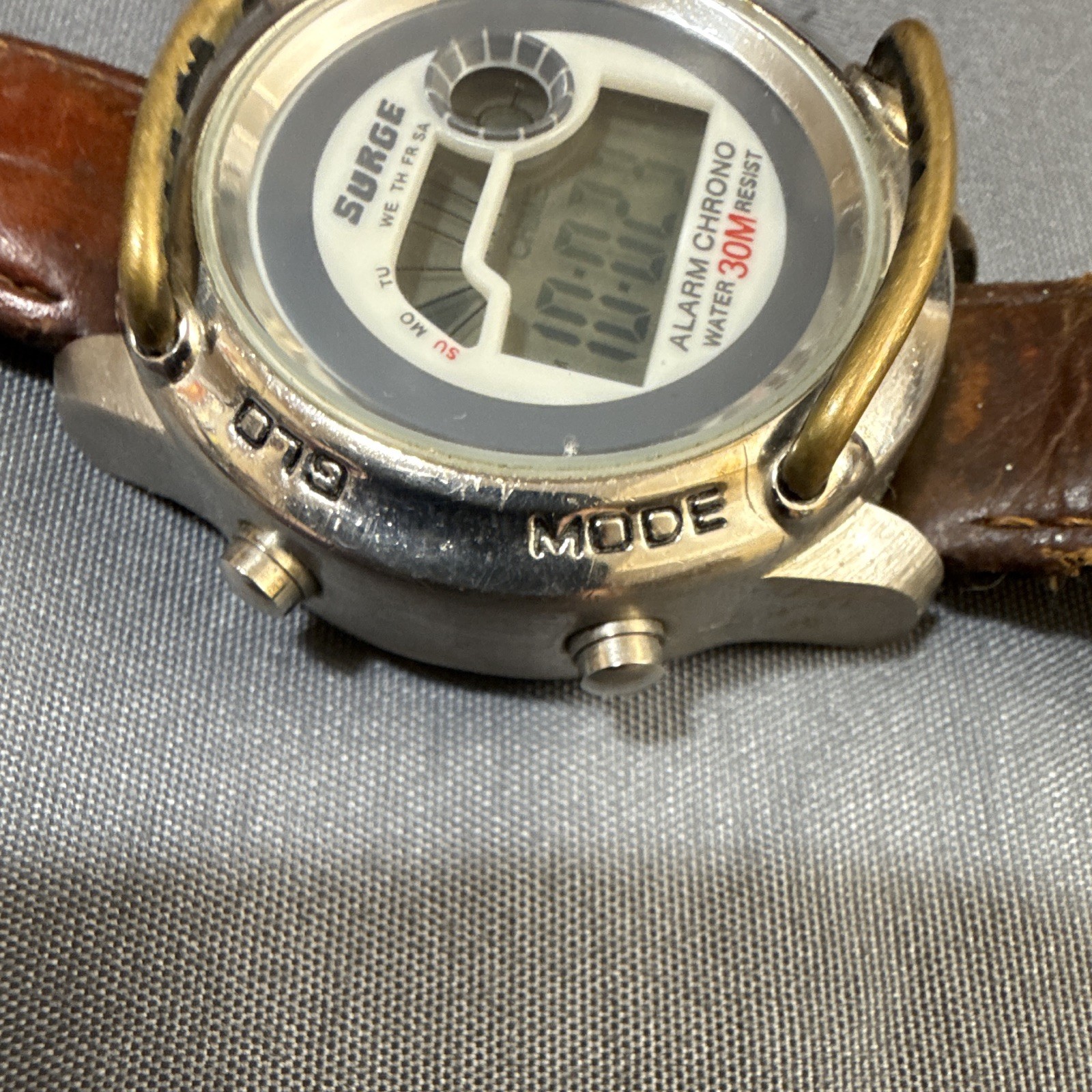 VINTAGE 80s G.I.I. SURGE WATCH SURM1558 RARE!! GLO WORKS! NEW BATTERY! (B23)