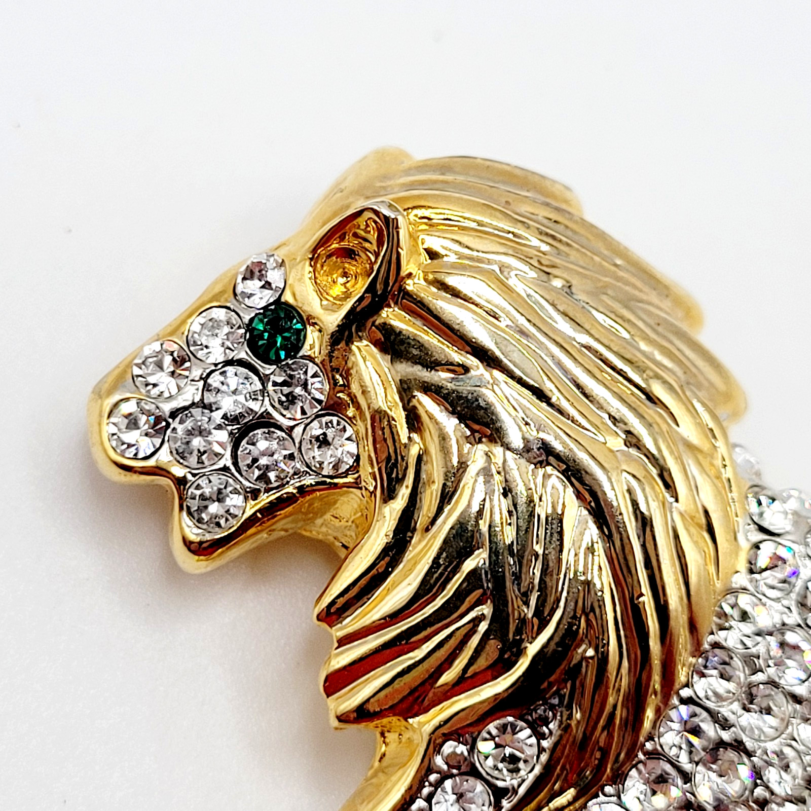 Lion Walking Curled Tail Green Eye Pave Sparkling Crystal Gold Tone Vtg Brooch
