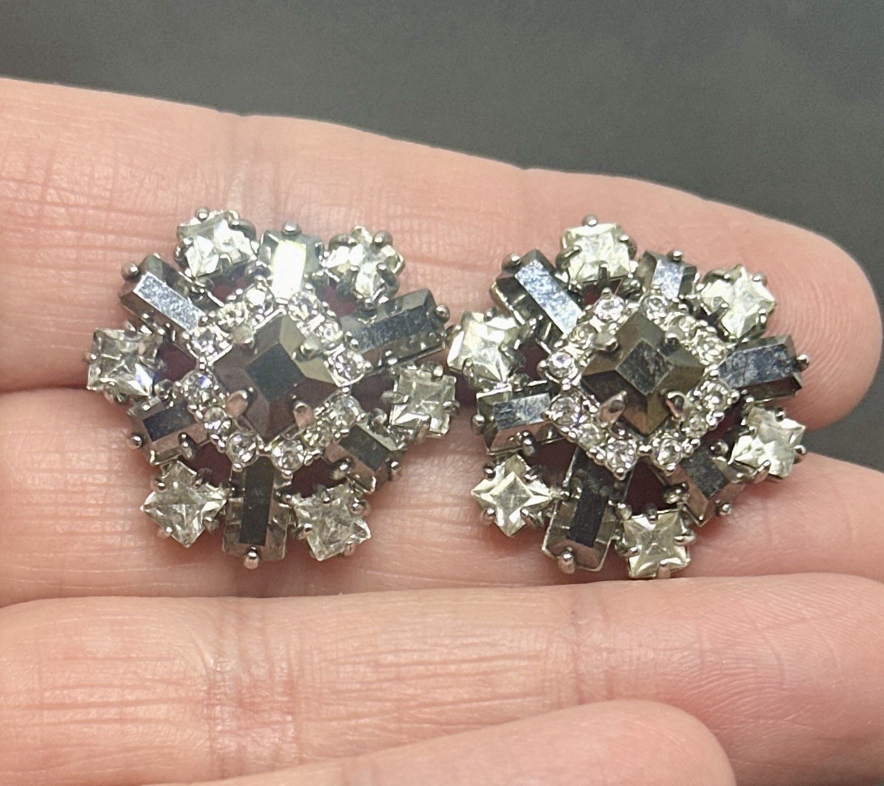 Kate Spade? SPACE AGE FLORAL STATEMENT EARRINGS BLACK RHINESTONE STUDS