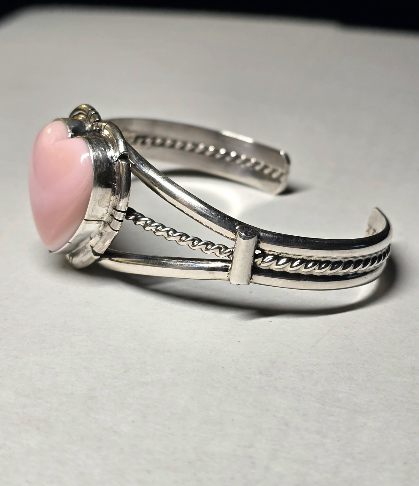 Navajo Sterling Silver Pink Conch Shell Heart Cuff Bracelet 925 Signed SE