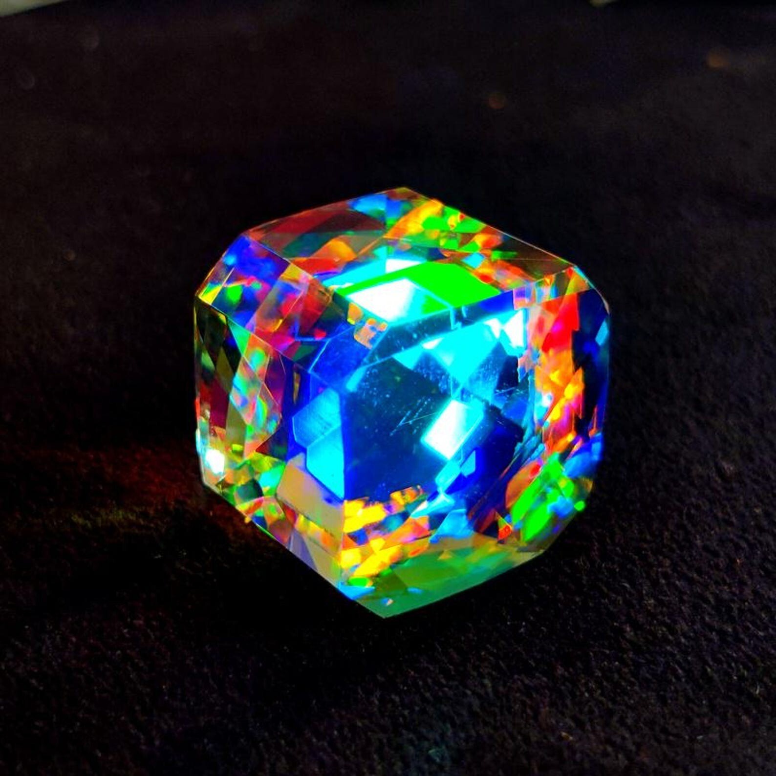 Certified 100 Ct Natural Rainbow Color Cube Cut Mystic Topaz Loose Gemstone