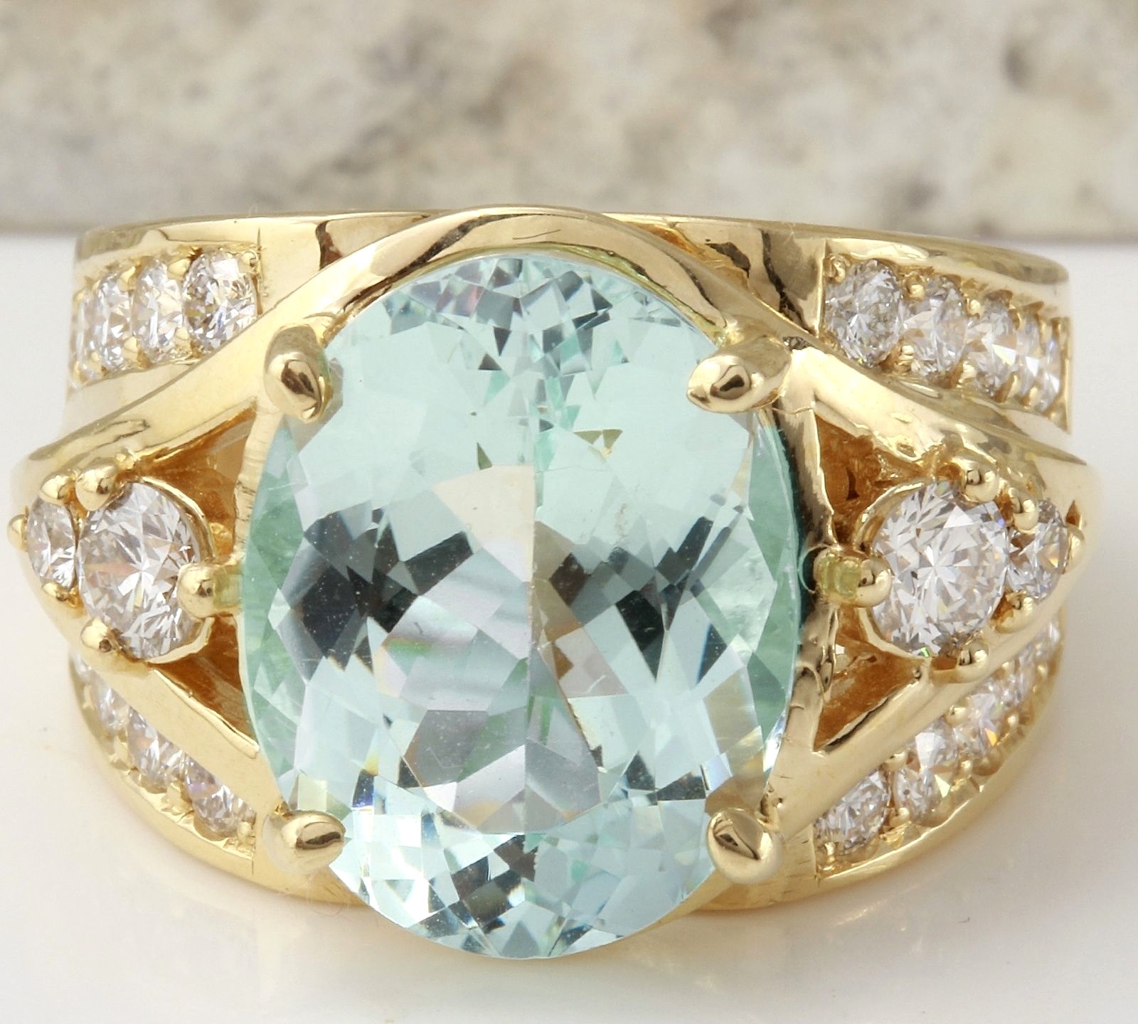 7.71Ct Natural Aquamarine and VS Diamond 14K Solid Yellow Gold Ring