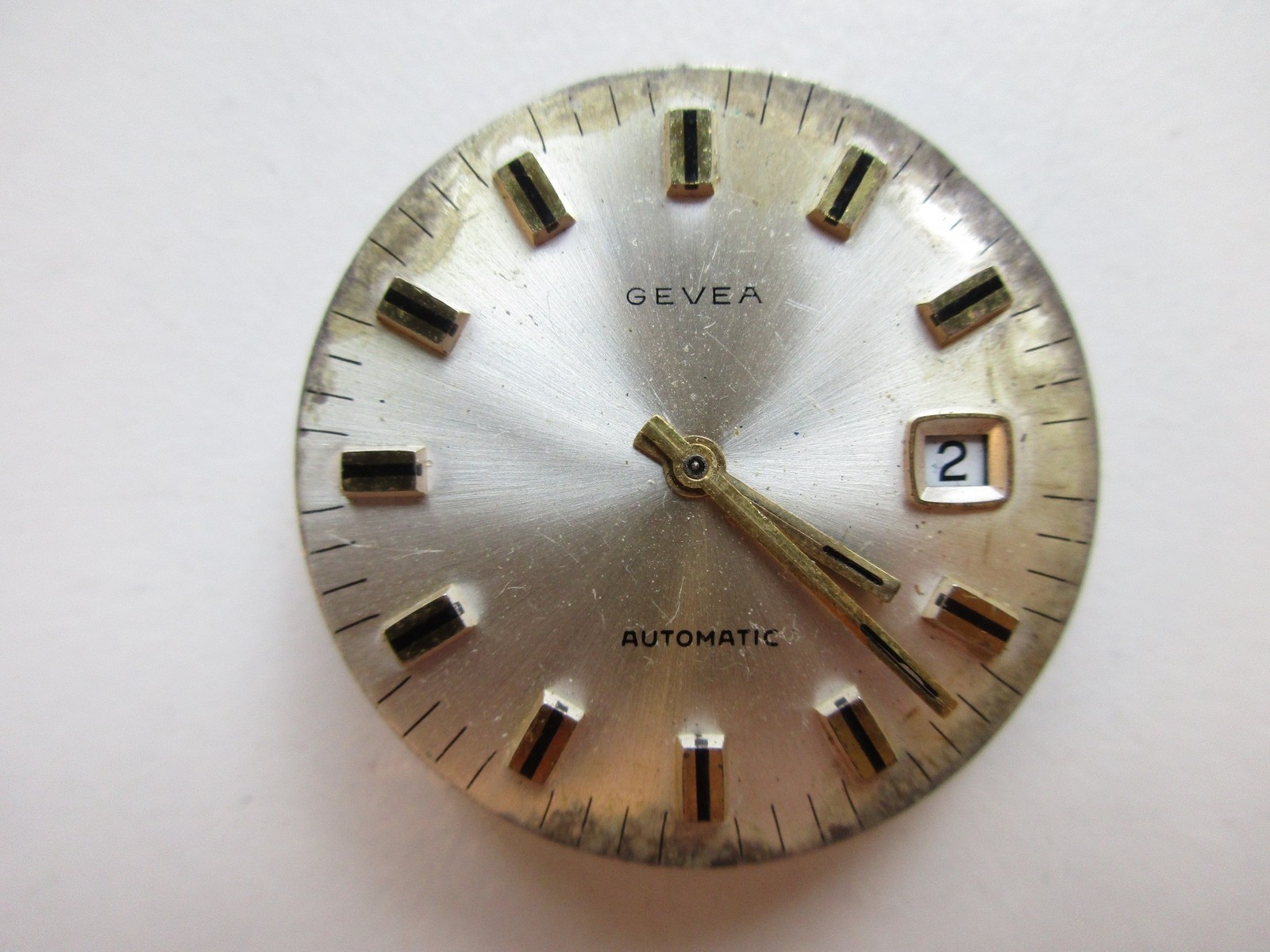 ETA cal. 2782 Swiss automatic vintage watch movement – date at 3 – running