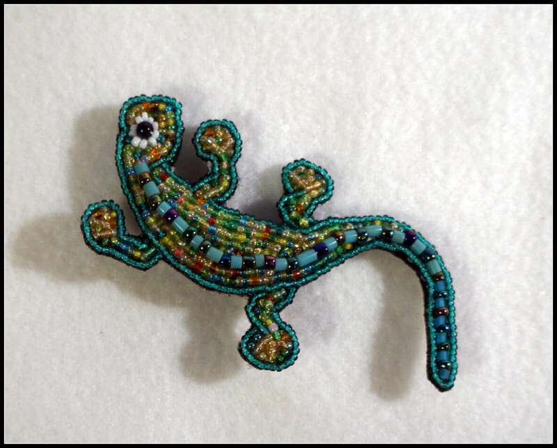 Vintage Beaded Gecko/Lizard Brooch/Pin 3 inches Long #RA885